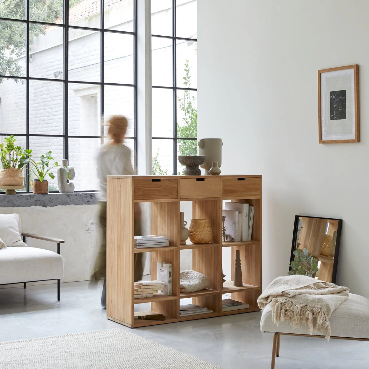 Miho - Bibliothèque Basse En Teck Massif – Image 4