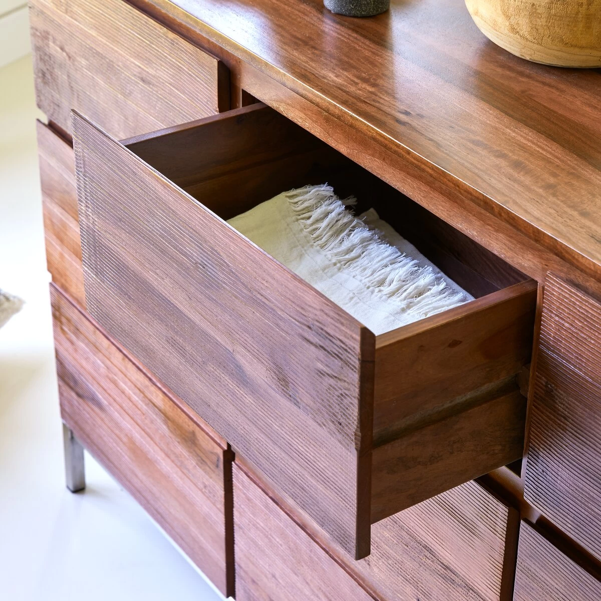 Nova - Buffet En Palissandre Massif 155 Cm – Image 5