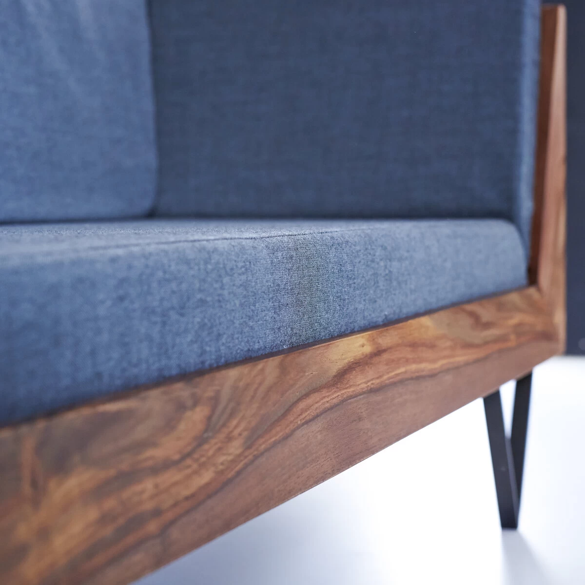 Metric - Canapé En Palissandre Massif Et Tissu, 3 Places – Image 3