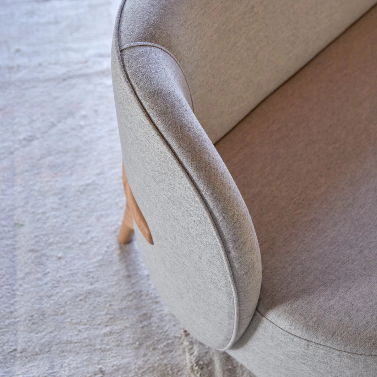 Hoya - Canapé En Chêne Massif Et Tissu Gris 3 Places – Image 2