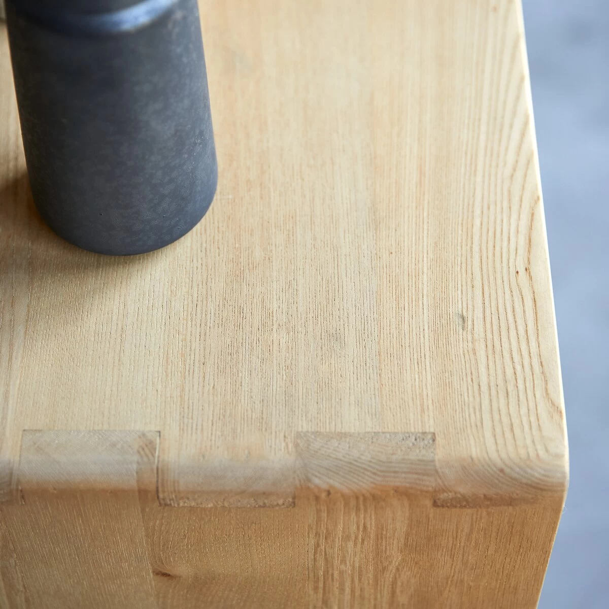 Luis - Colonne Basse En Orme Massif Et Cannage – Image 3