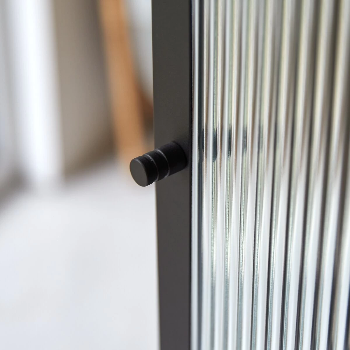 Antonin - Colonne En Métal – Image 4