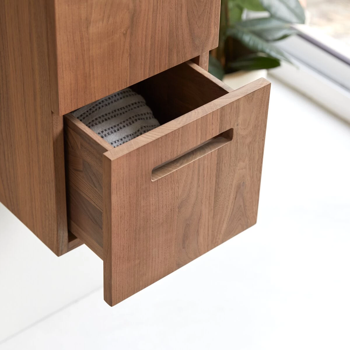 Line - Colonne En Noyer Massif – Image 4