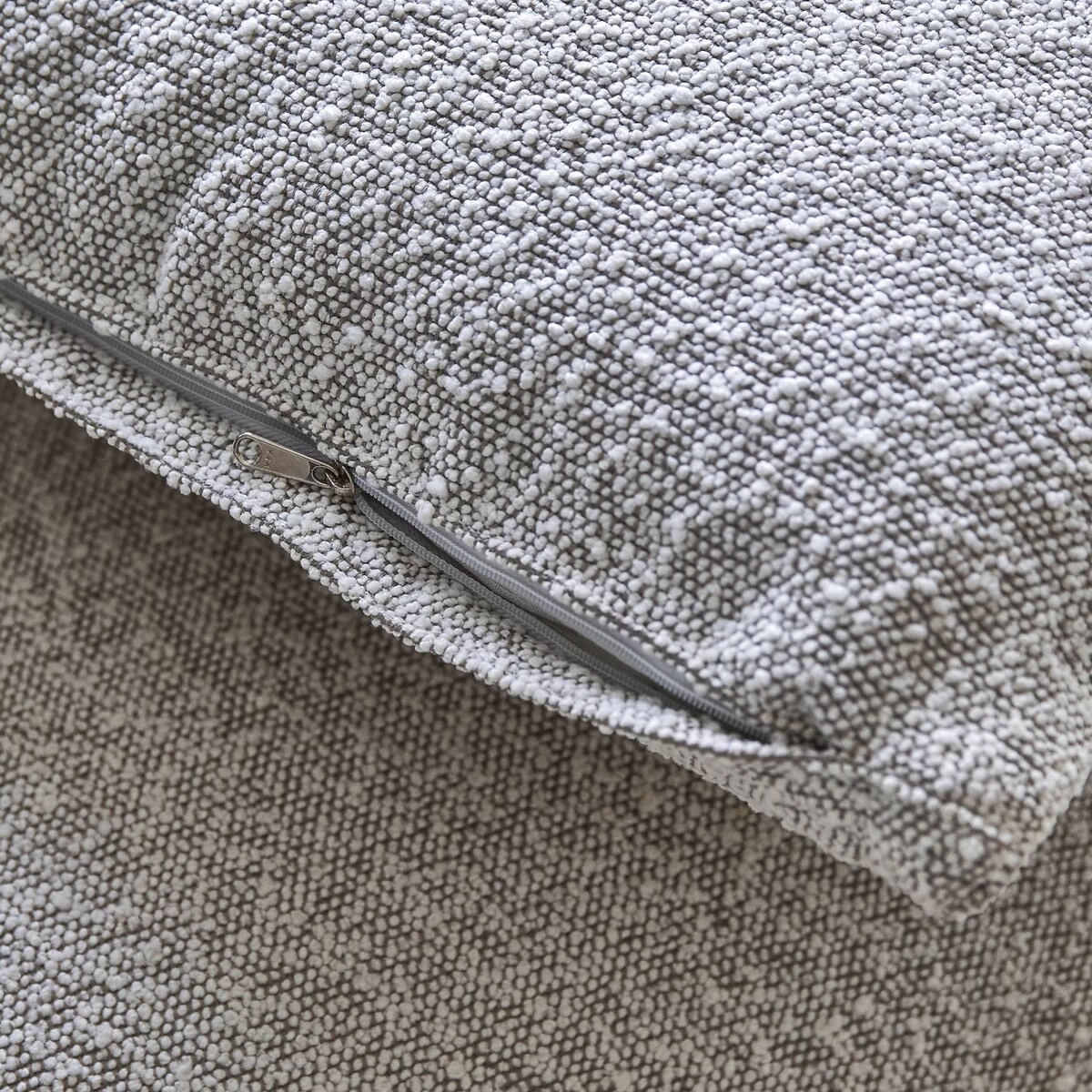 Nina - Fauteuil Bas En Mindi Massif Et Tissu écru – Image 3