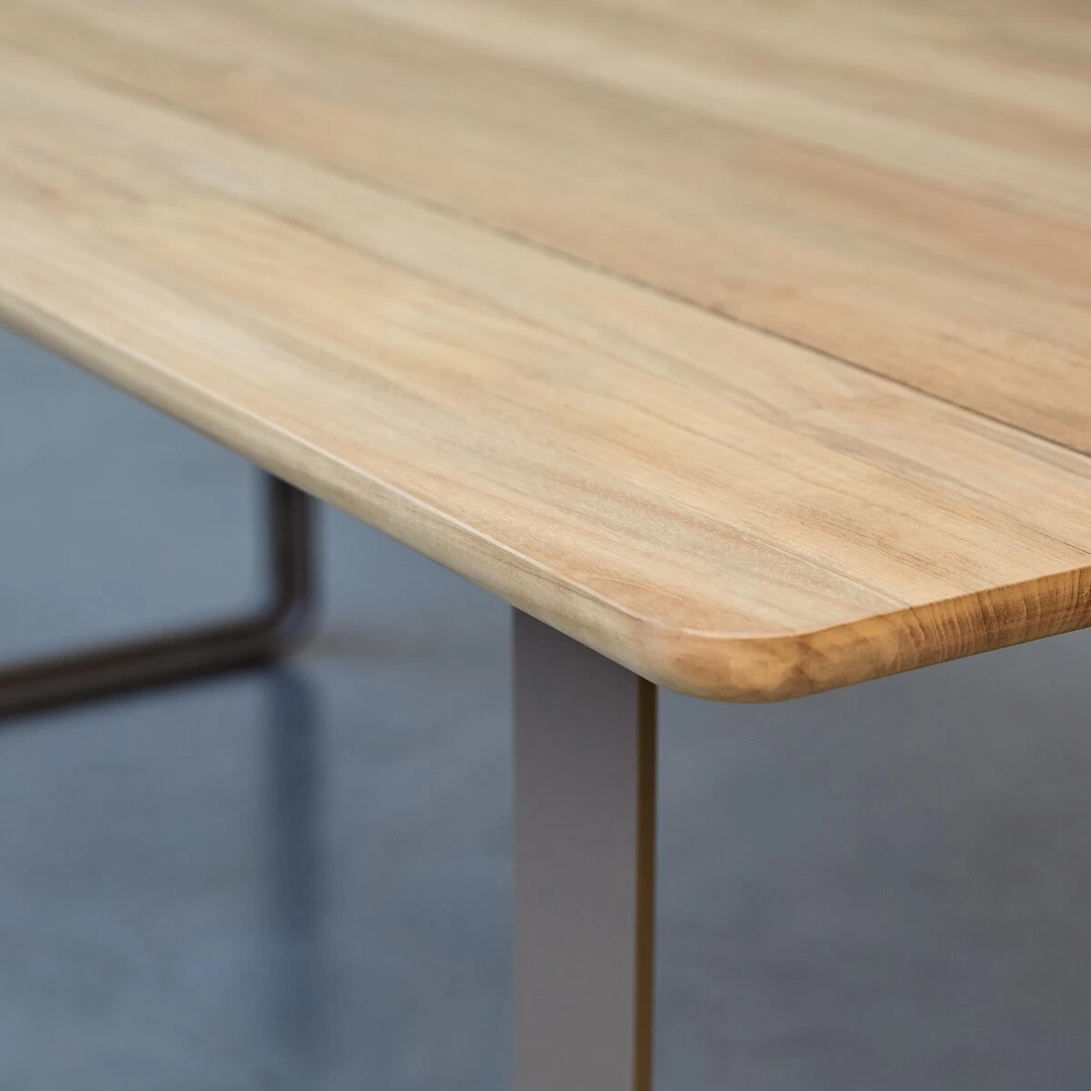 Harper - Table De Jardin En Teck Massif Et Aluminium 6/8 Pers. – Image 5