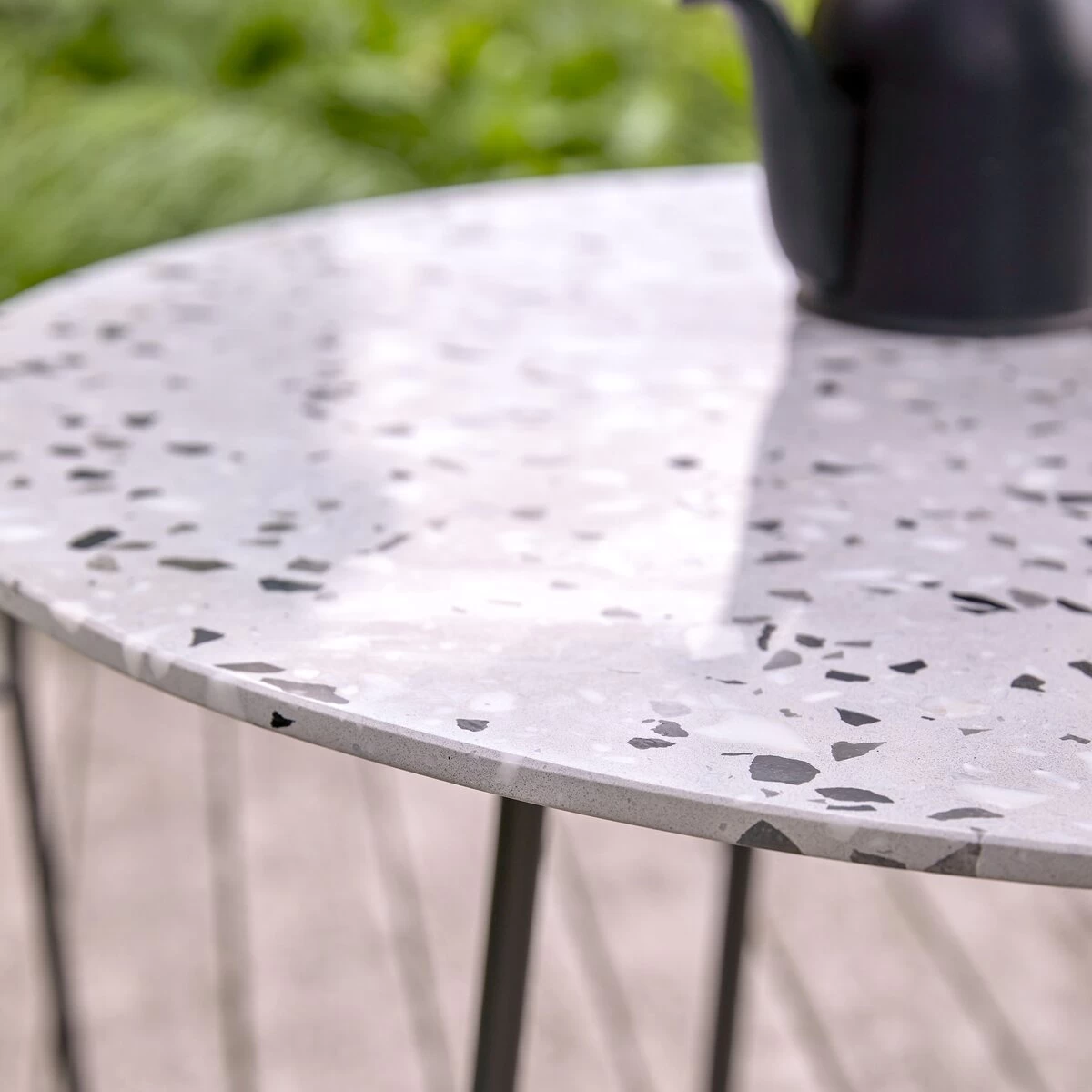 Elio - Table De Jardin Ronde En Terrazzo Premium Et Métal Grey 4 Pers. – Image 3