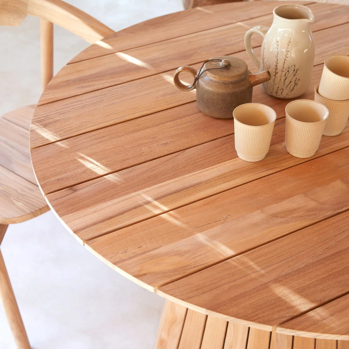 Paloma - Table Ronde En Teck Massif 6 Pers. – Image 2