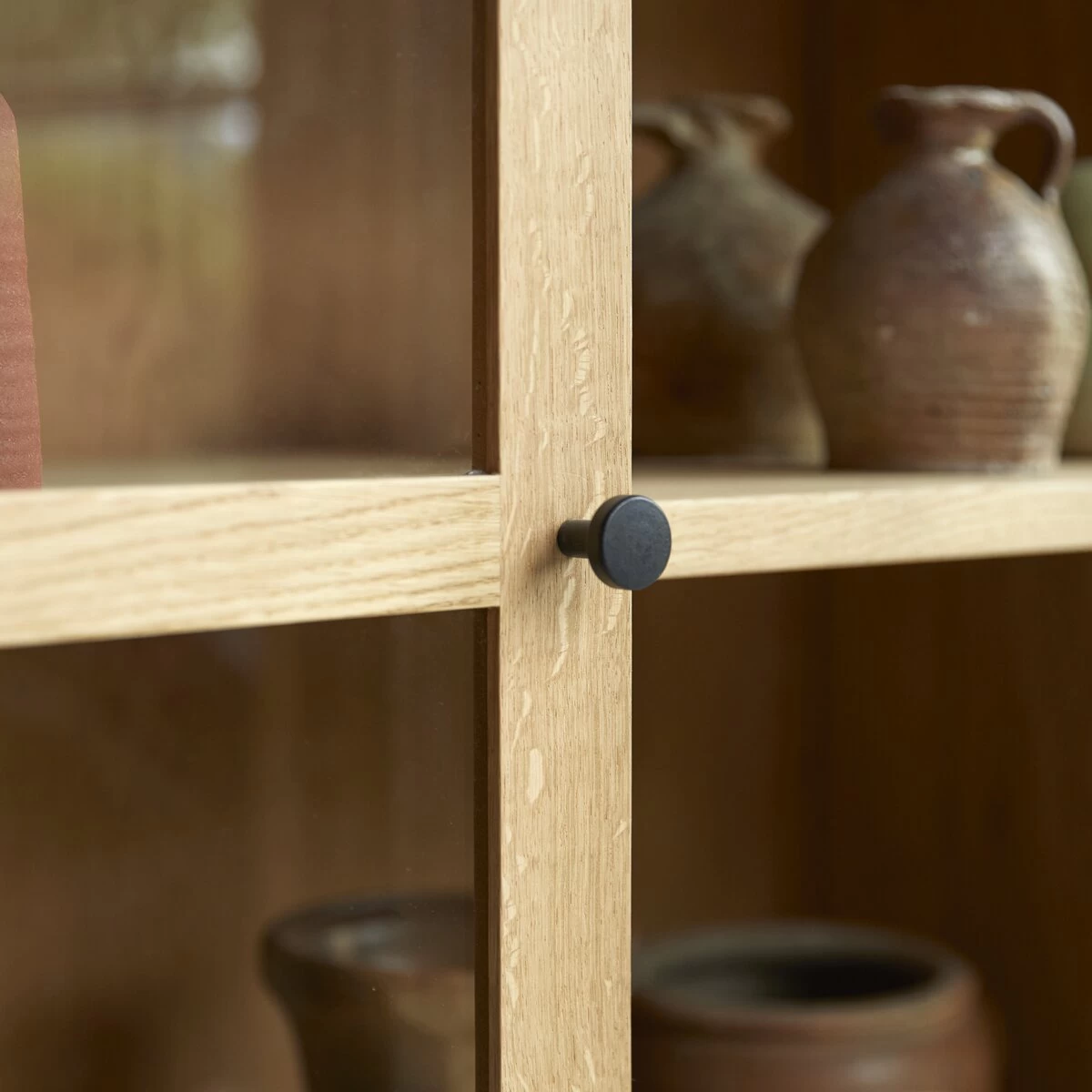 Babeth - Vitrine Basse En Chêne Massif – Image 3