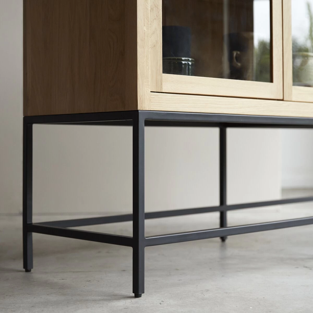 Babeth - Vitrine Basse En Chêne Massif – Image 5